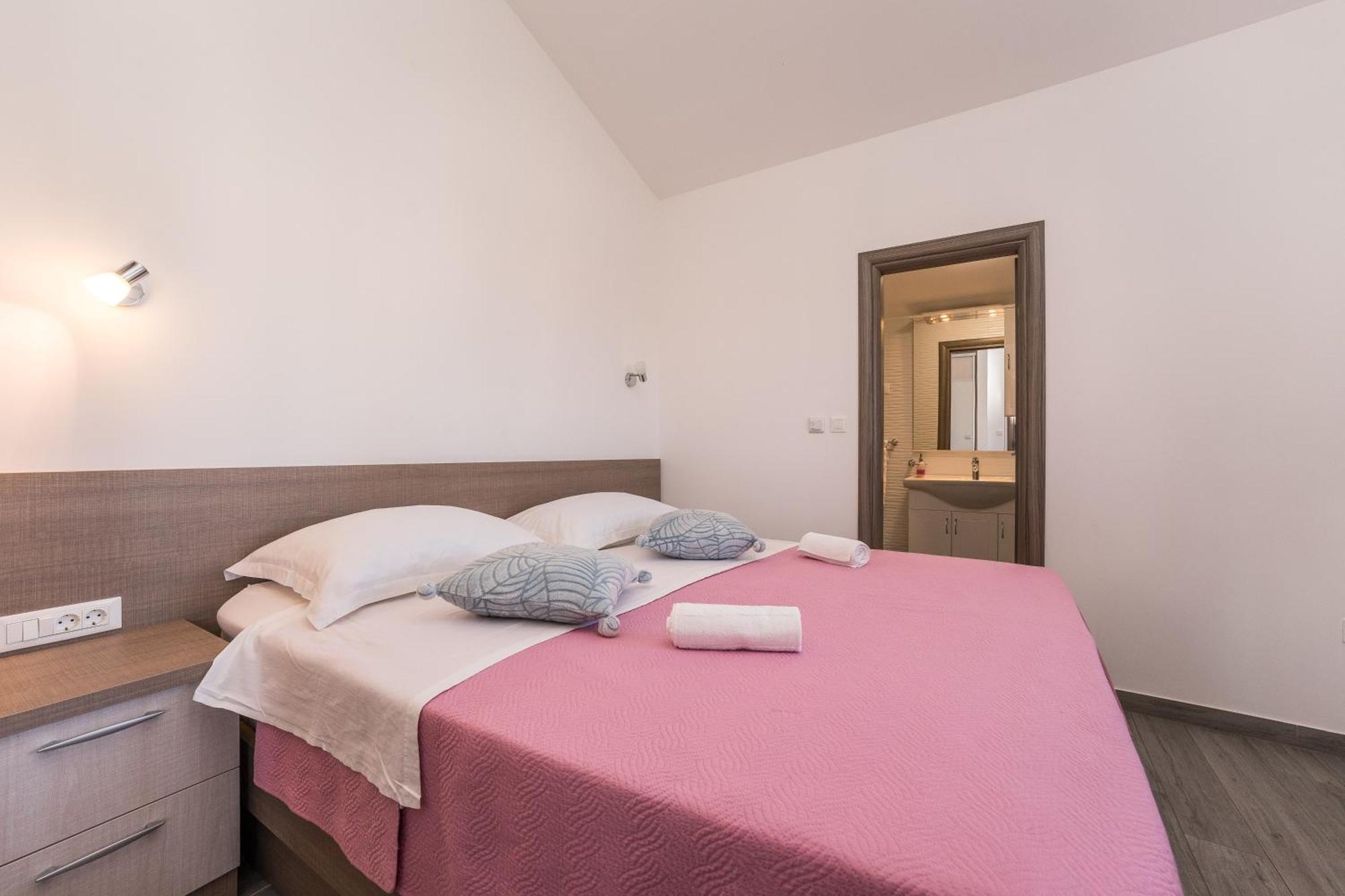 Apartments Maza Задар Стая снимка
